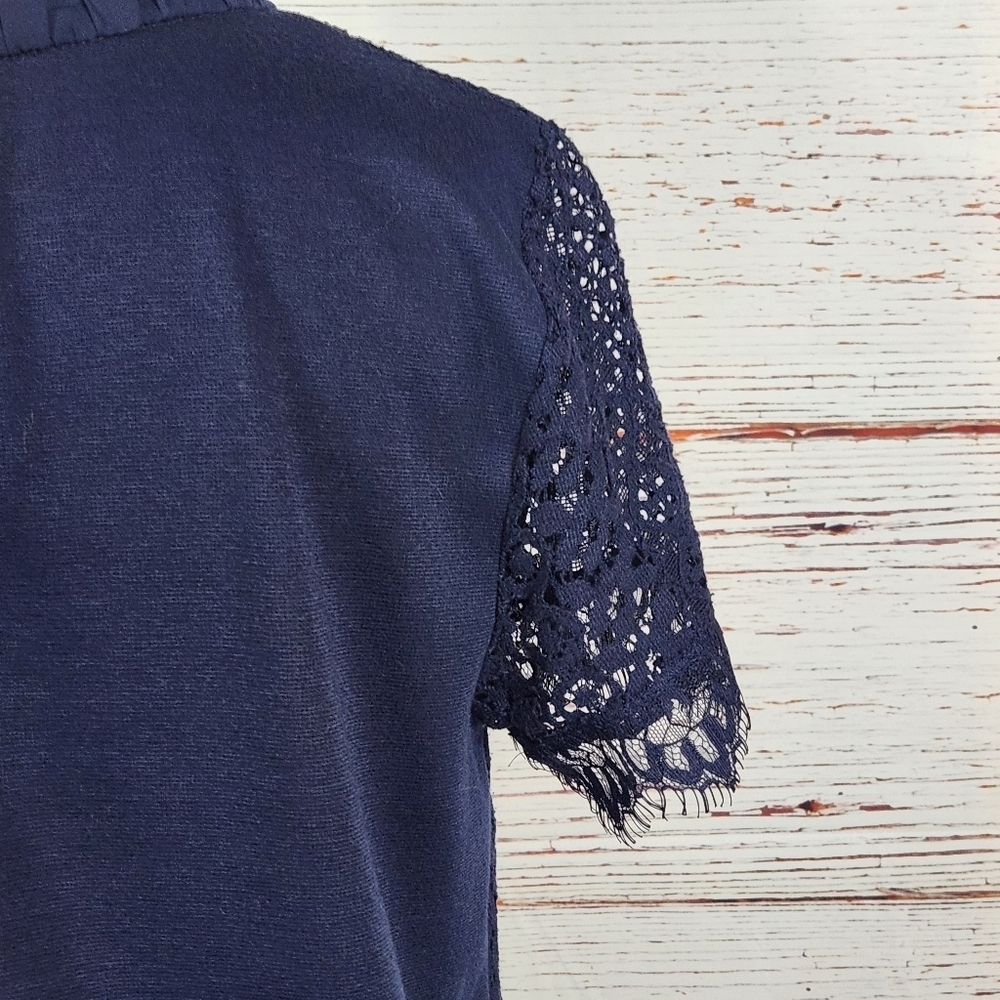LC Lauren Conrad Navy Blue Lace Top Size Medium - Picture 5 of 7